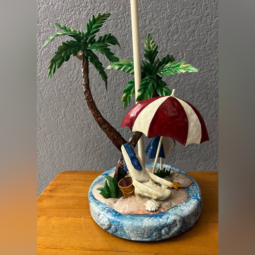 Tall metal beach scene table lamp